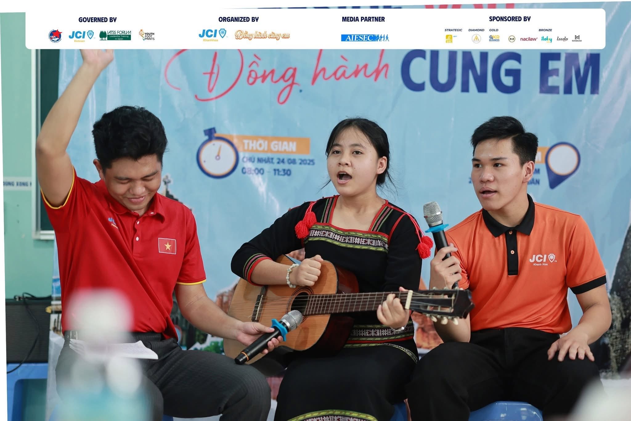 Dấu Chân Tuổi Trẻ 2025 | Beside You – Đồng Hành Cùng Em Lan Tỏa Giá Trị Yêu Thương 