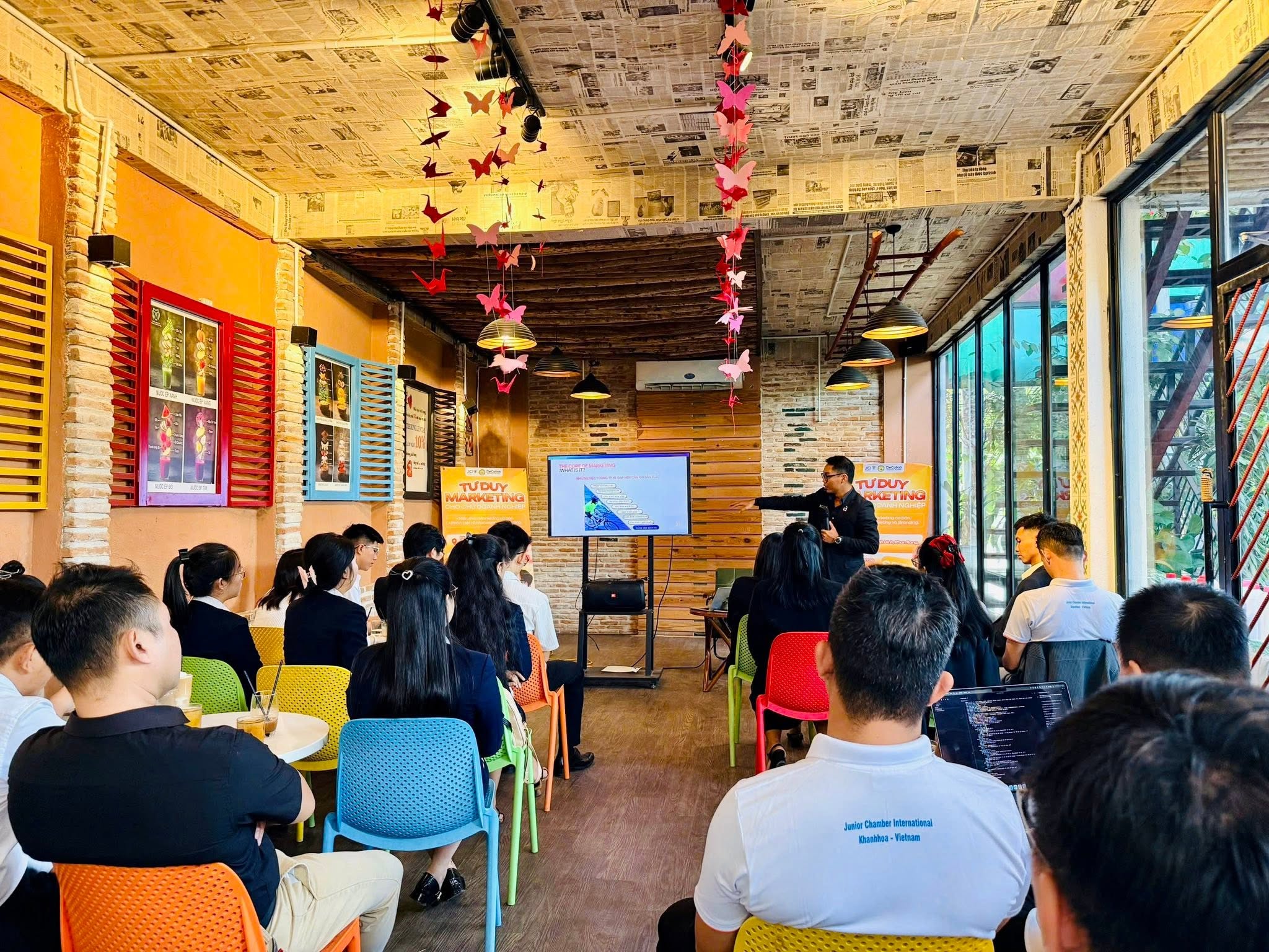 Workshop "Tư Duy Marketing Cho Chủ Doanh Nghiệp" – JCI Khanhhoa Lan Tỏa Kiến Thức Marketing Thực Chiến Tại Khu Vực Nam Khánh Hòa 